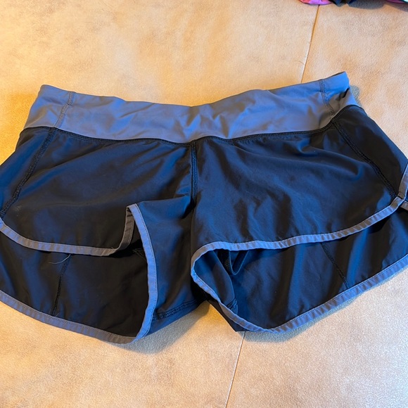 Shorts - Picture 1 of 3